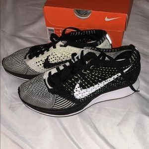Flyknit racer